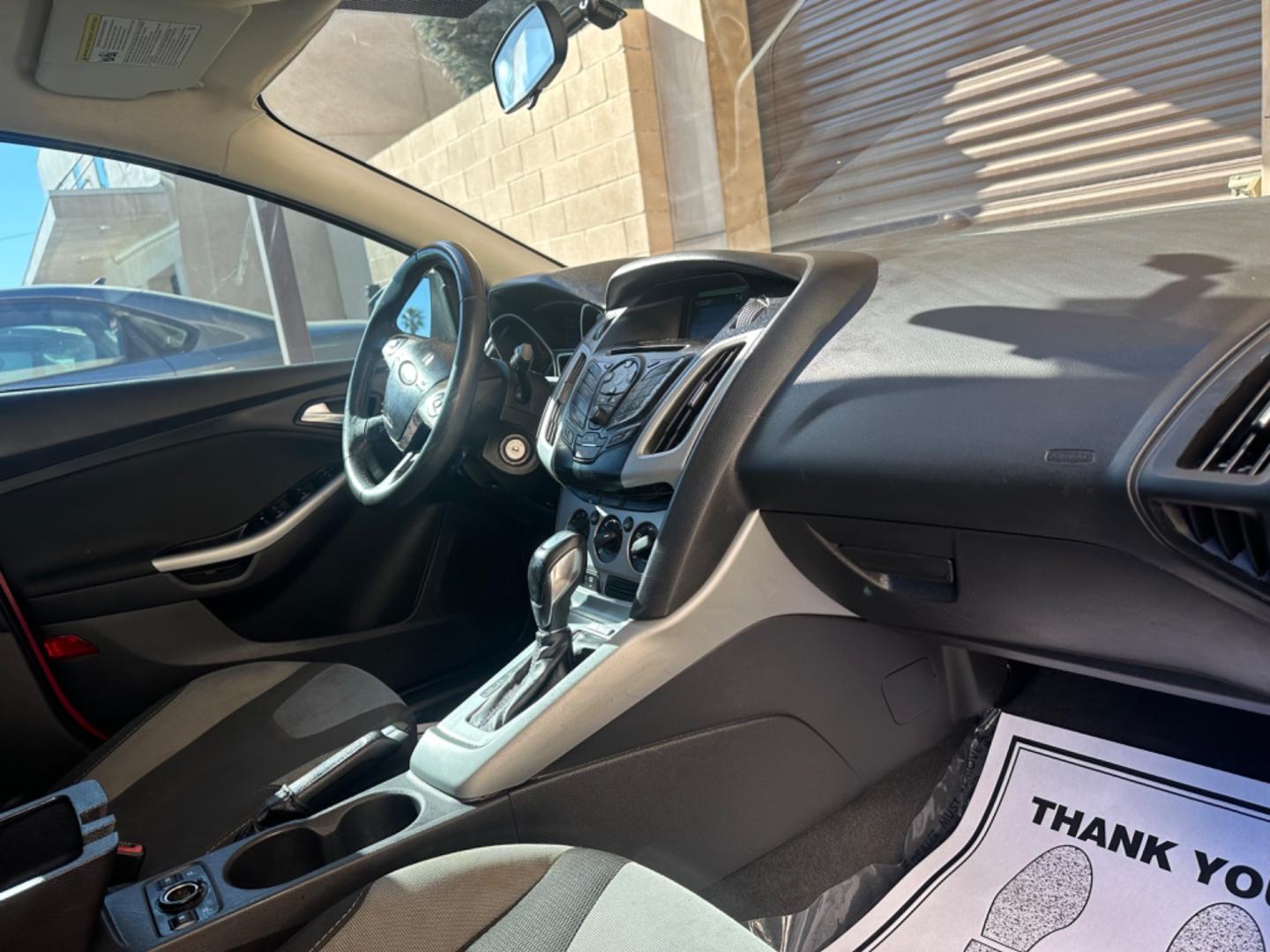 2012 RED /BLACK Ford Focus SE Sedan (1FAHP3F29CL) with an 2.0L L4 DOHC 16V engine, AUTOMATIC transmission, located at 30 S. Berkeley Avenue, Pasadena, CA, 91107, (626) 248-7567, 34.145447, -118.109398 - New Tires! Nice Interior! drives and looks good! Bad credit? We can help! We are the bank. All our cars are thoroughly inspected and reconditioned by our technicians. FREE CARFAX report. Stop by or call to speak with our friendly staff. Whether you have bad credit, no credit, bankruptcy, or reposse - Photo#17